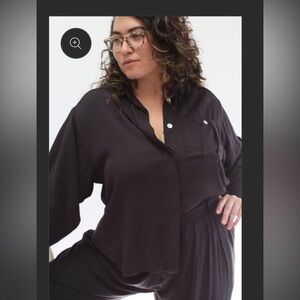 Na Nin Gloria button up